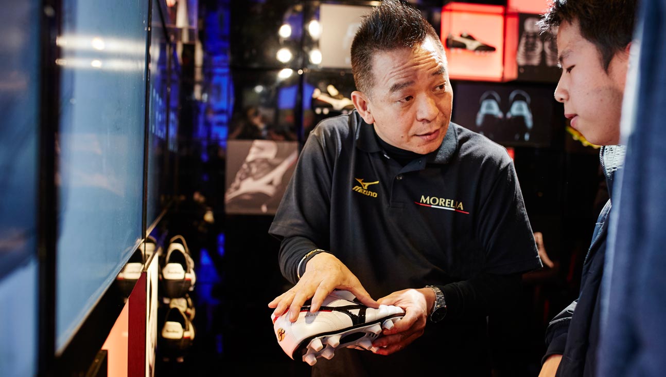 Mizuno Morelia Anniversary LDN19 - SoccerBible