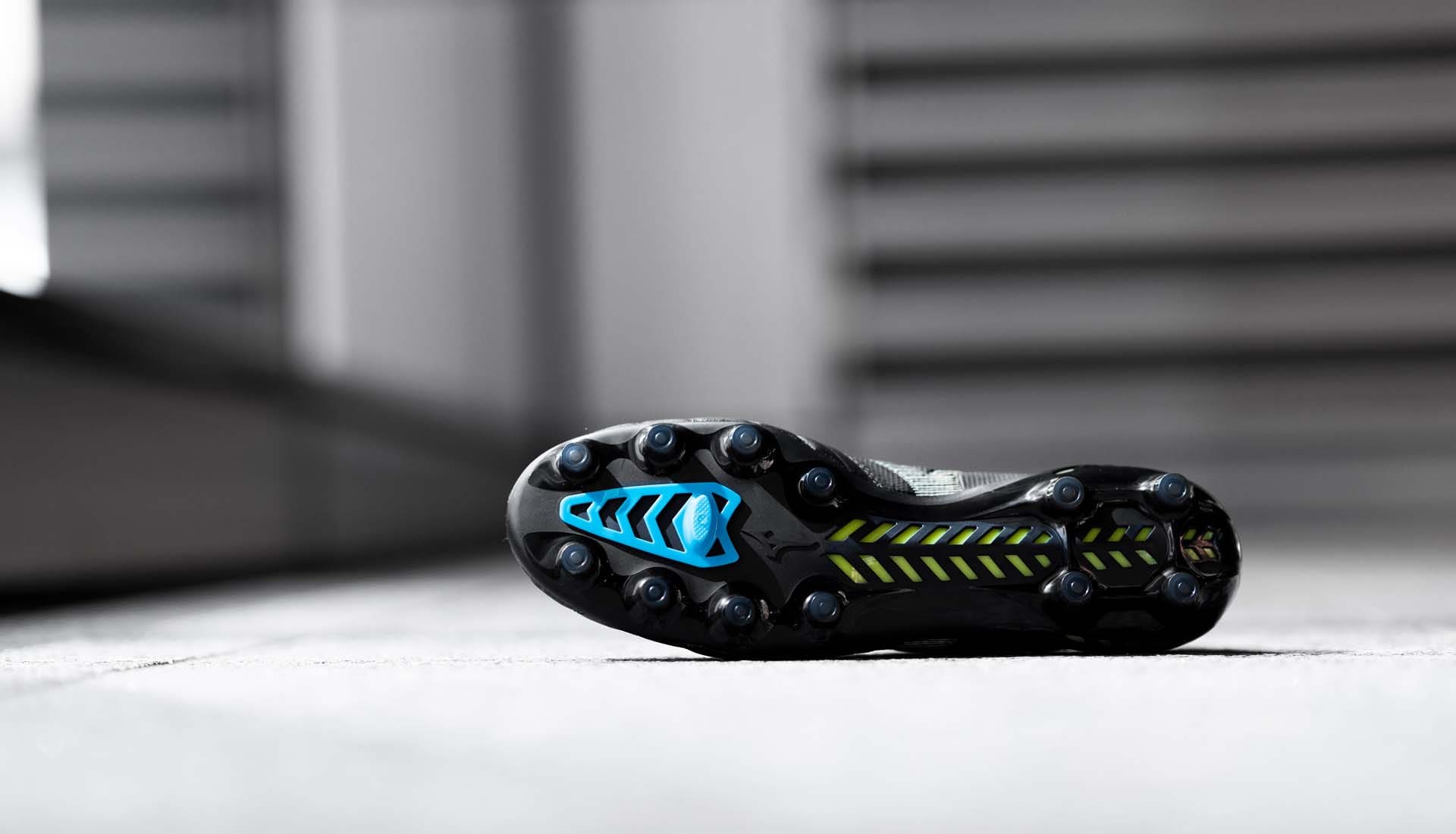 Mizuno Launch Morelia Neo III β 'Cyber' Football Boots - SoccerBible