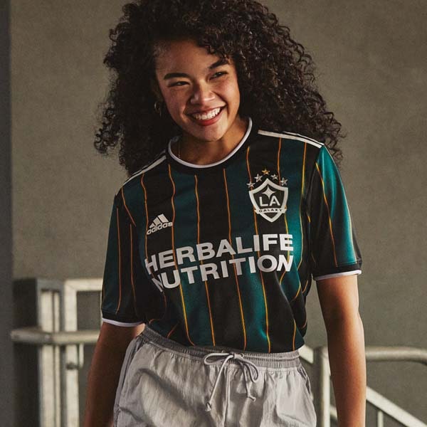 LA Galaxy unveil fan-created third jersey inspired by 1996 kit, THE  SIDELINE