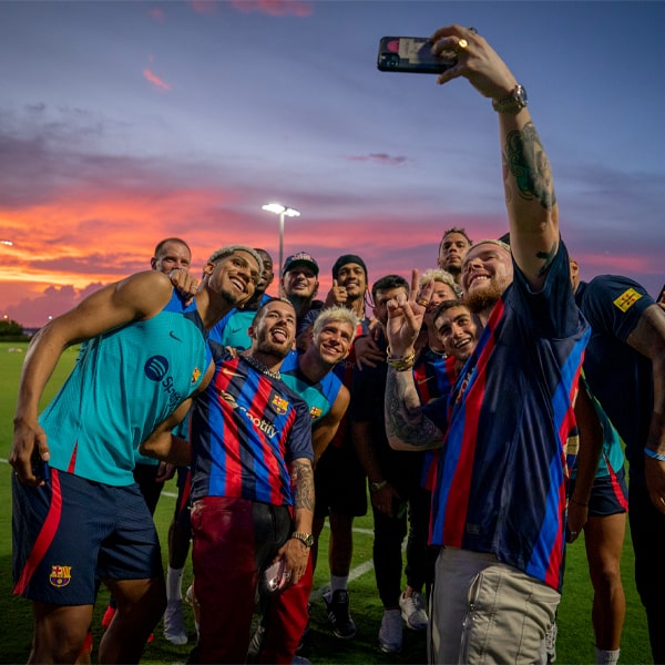 Spotify and FC Barcelona Team Up With The Rolling Stones on a Special El  Clásico Shirt, Merchandise Collection, and Matchday Playlist — Spotify