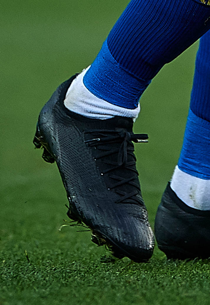 dembele2-boot-spotting-12-02-18.jpg