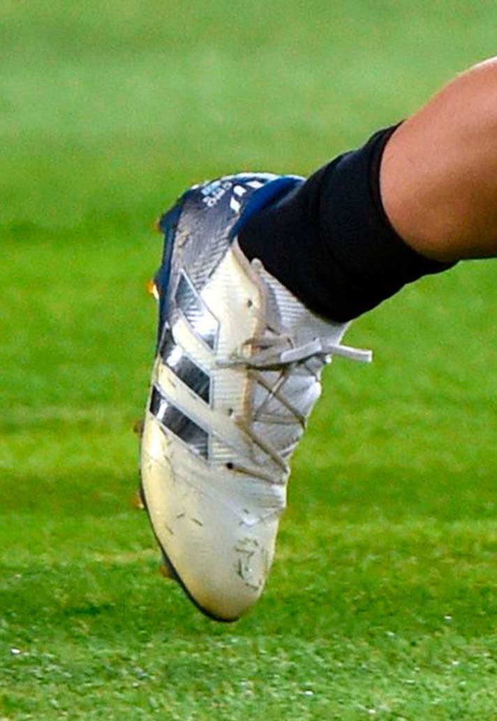 messi2-boot-spotting-13-08-18.jpg