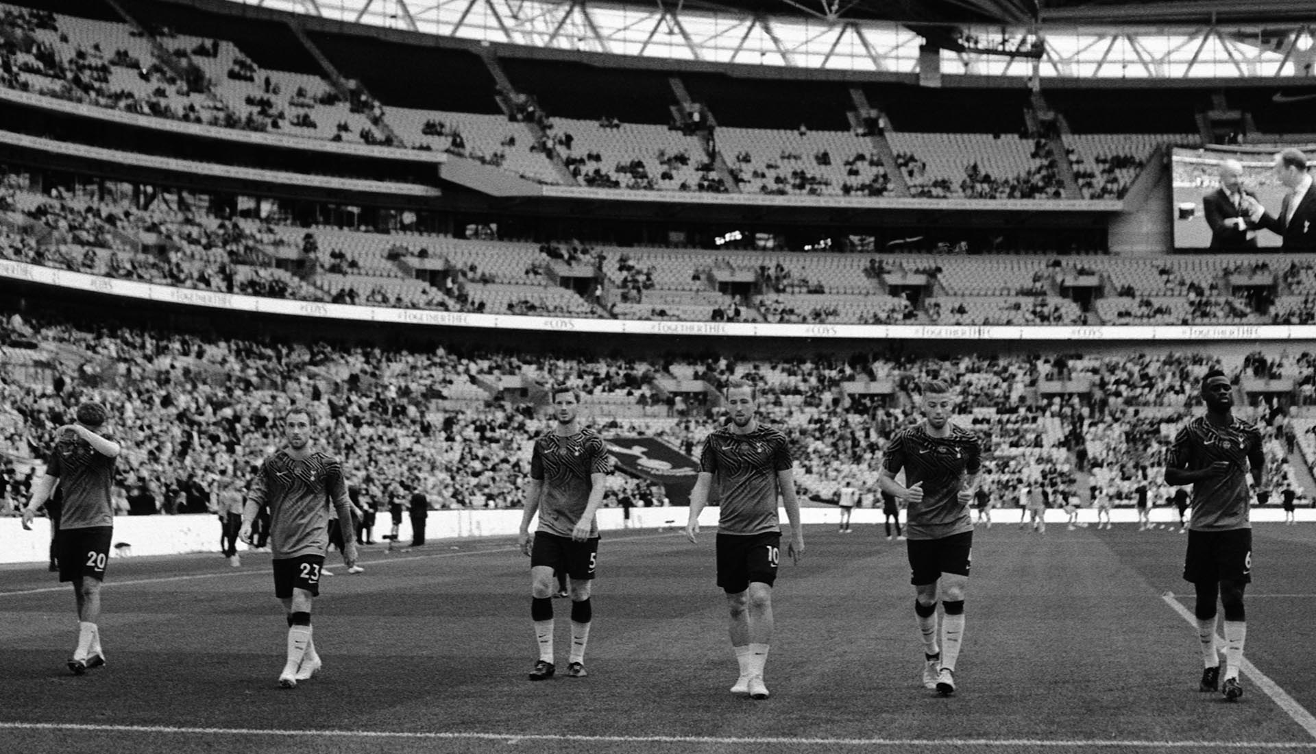 5,720 Fulham V Tottenham Hotspur Premier League Photos & High Res Pictures  - Getty Images
